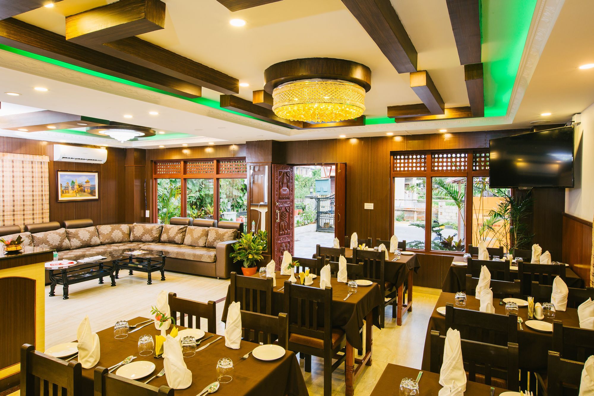 Hotel Romantica Pokhara Exterior photo